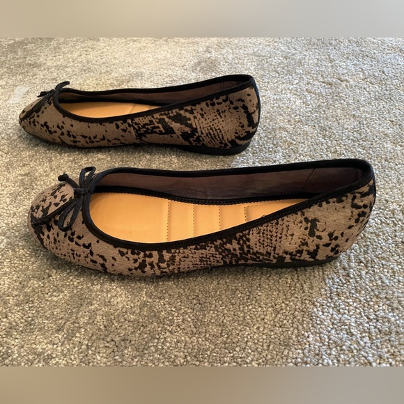 Me Too, Patterned Flats, 9.5, NWOT - Picture 6 of 8